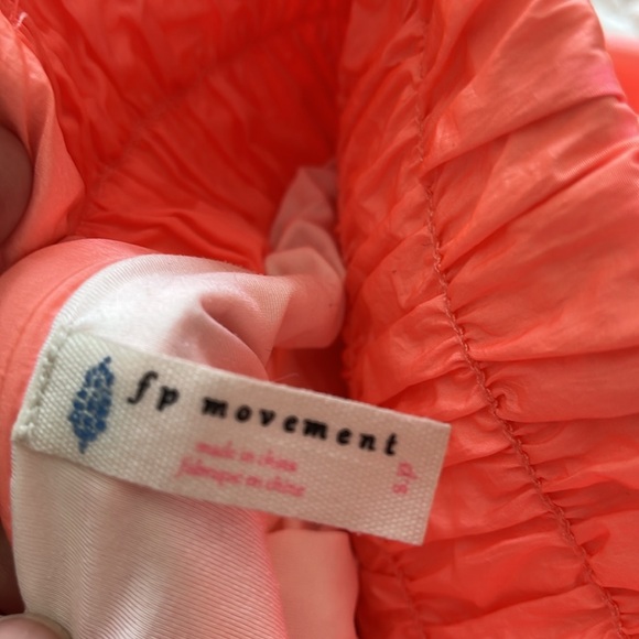 Women’s Free People Movement athletic shorts, melon colored, size s - Picture 4 of 5